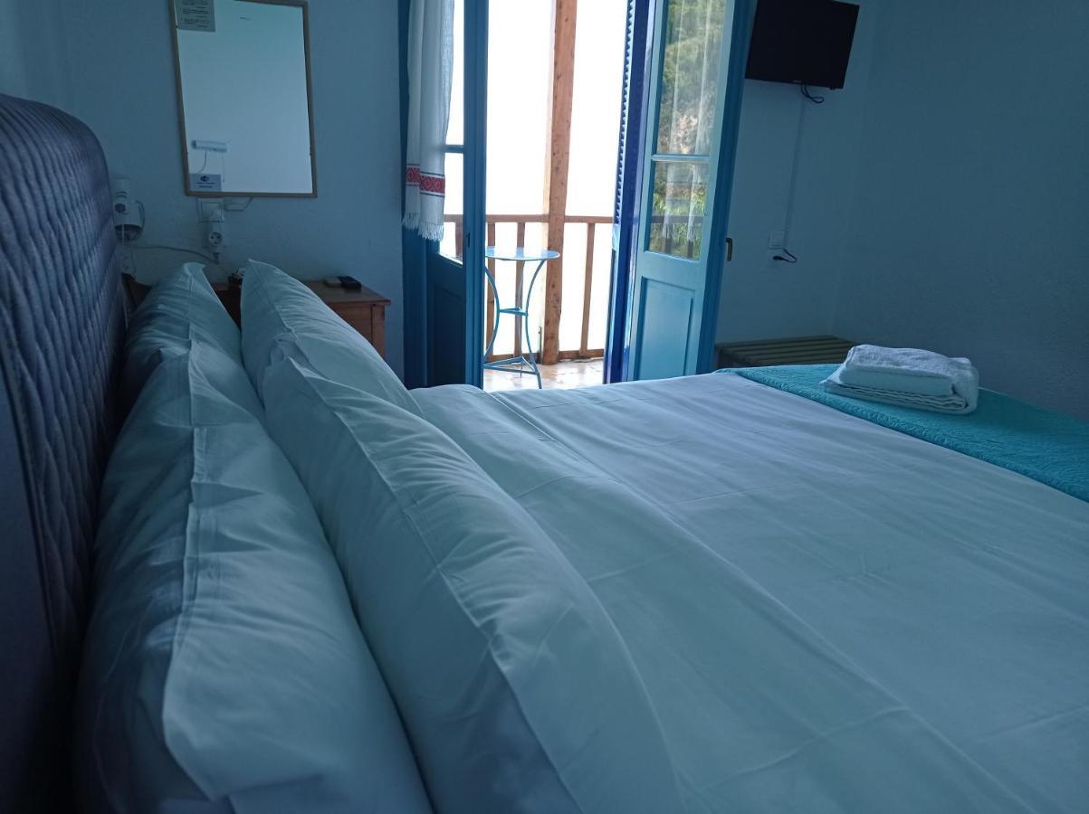 Hotel Ostria Áyios Nikítas Esterno foto