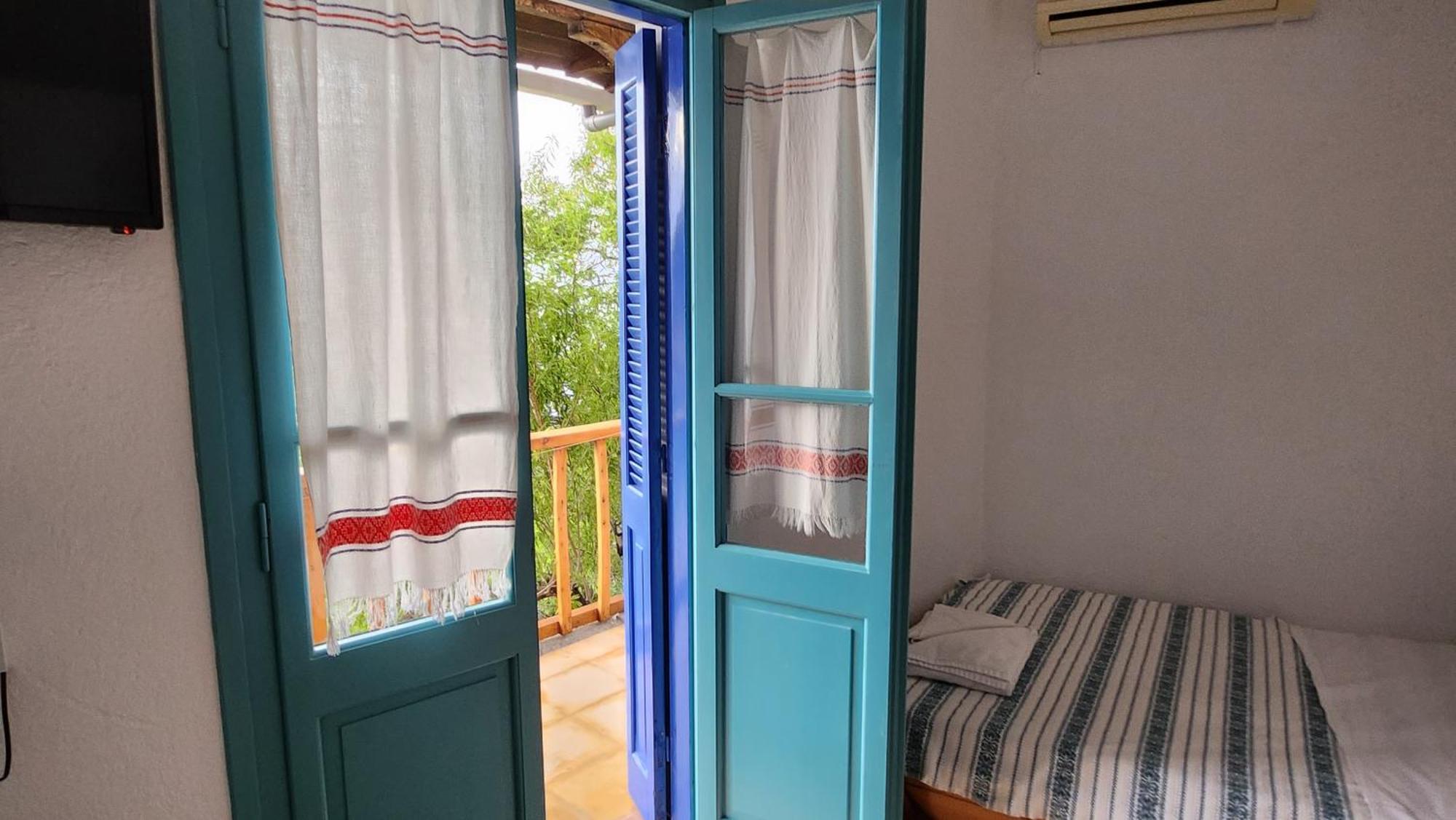 Hotel Ostria Áyios Nikítas Esterno foto