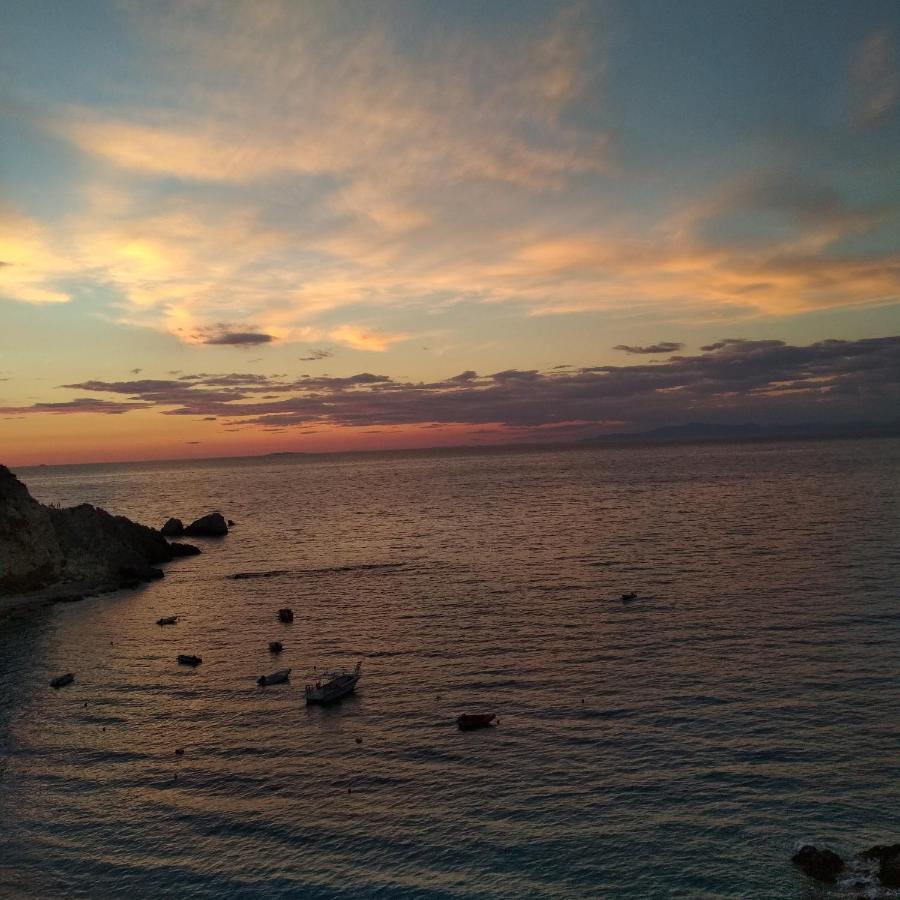 Hotel Ostria Áyios Nikítas Esterno foto
